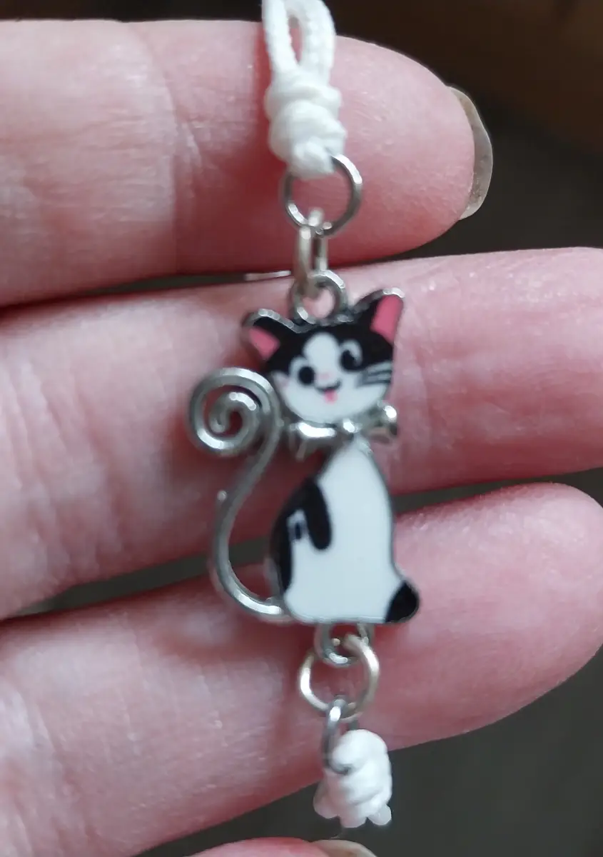 Children's friendship bracelet with cat charm