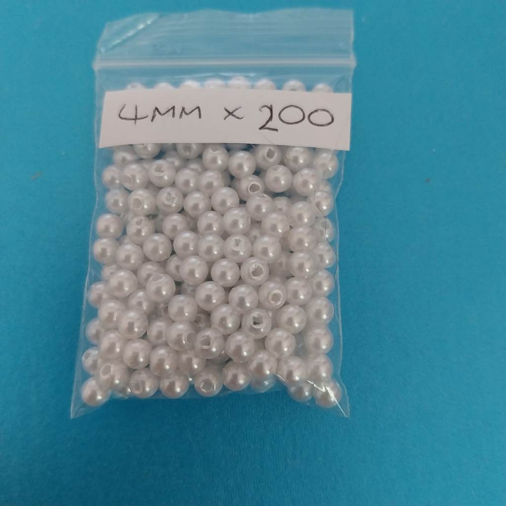 Approx 200 x 4mm pearl beads