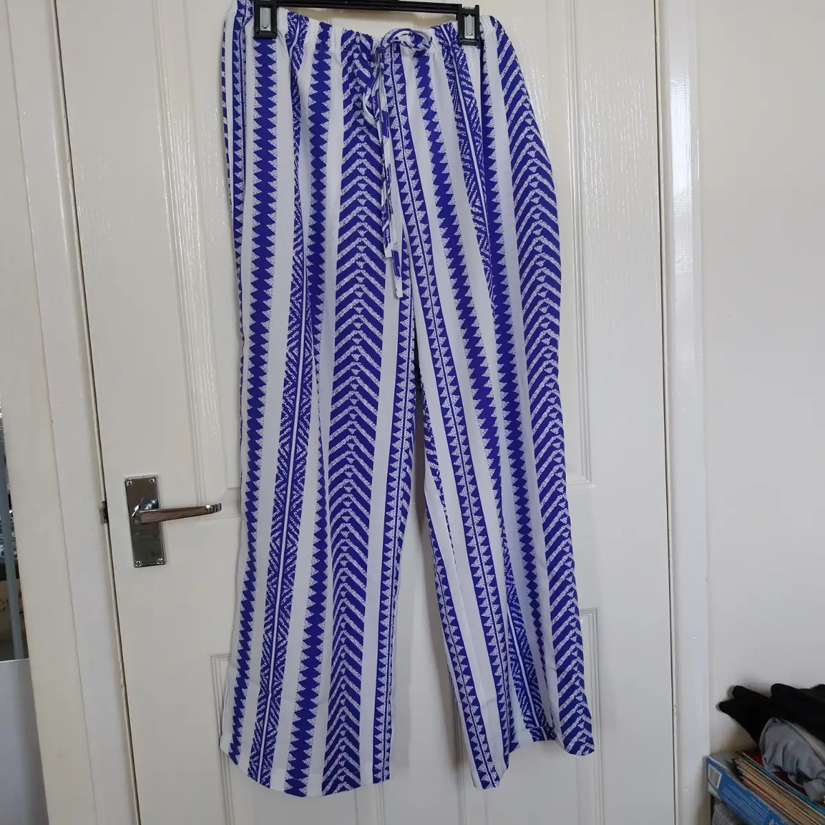 Lightweight trousers
