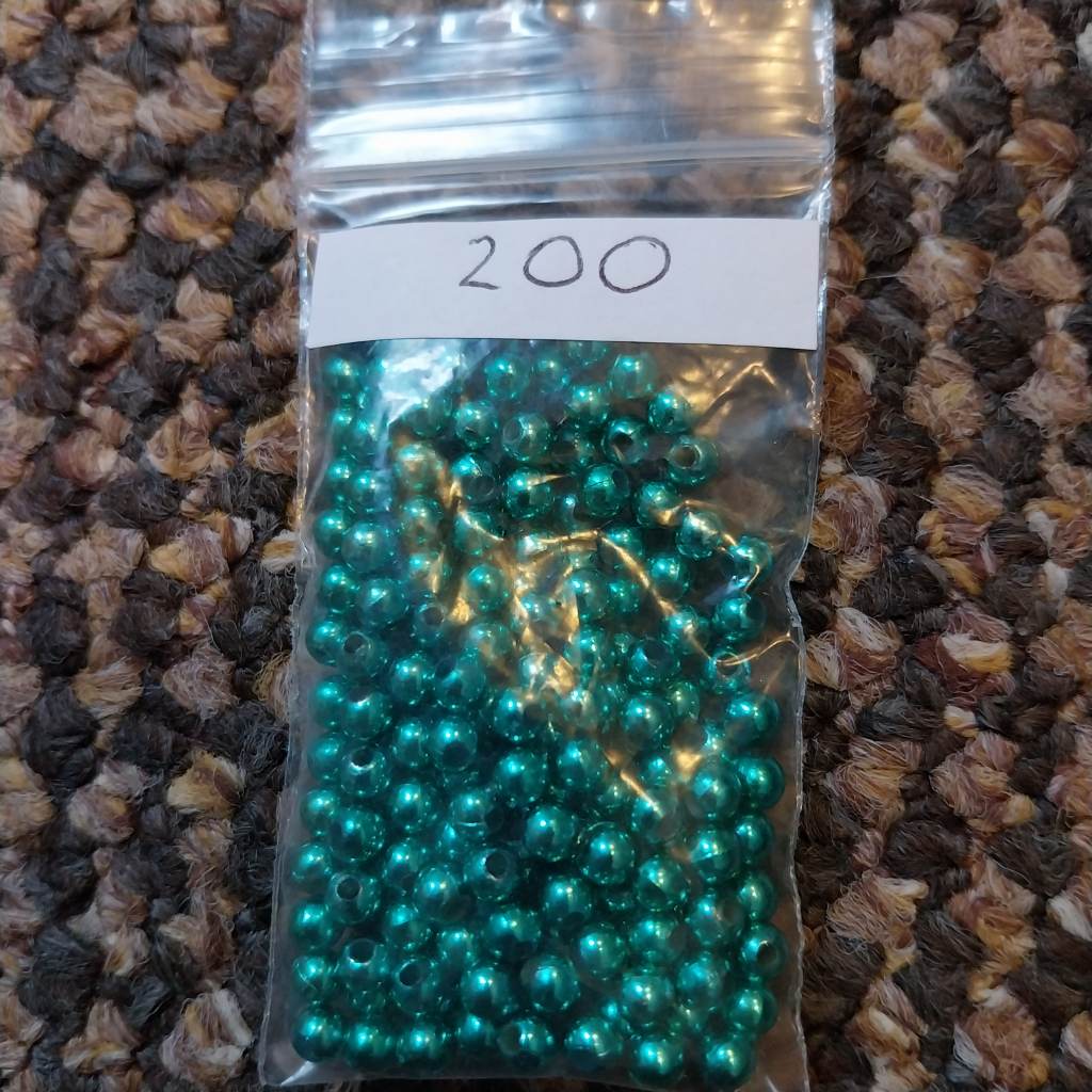 Approx 200 x 4mm shiney green beads