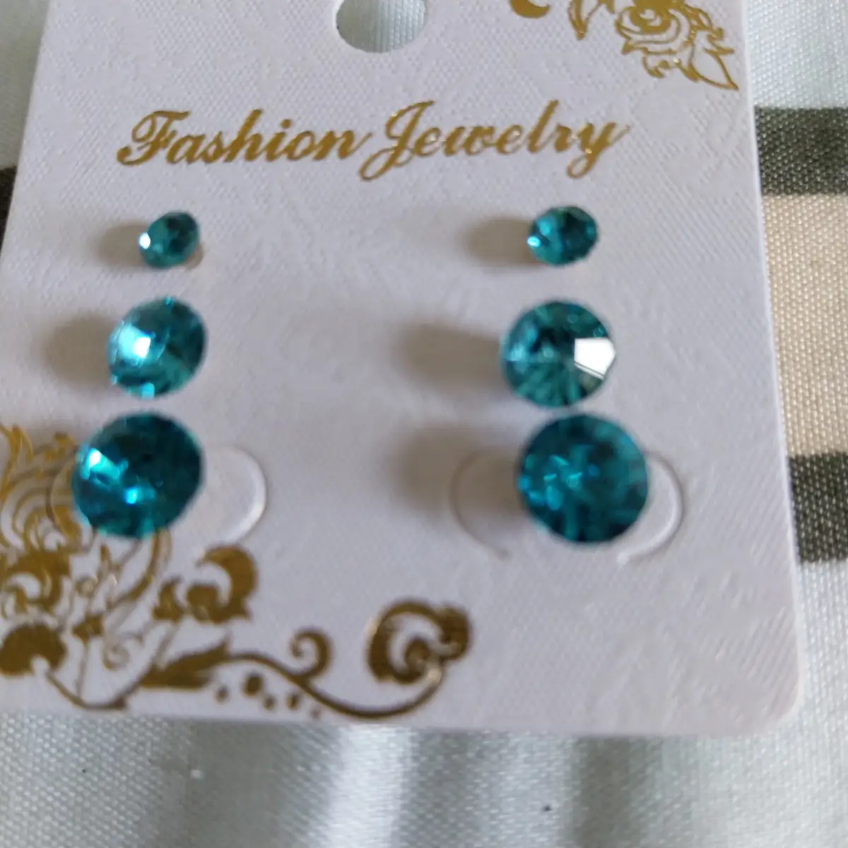 Stud earrings set of 3 turquoise coloured earrings