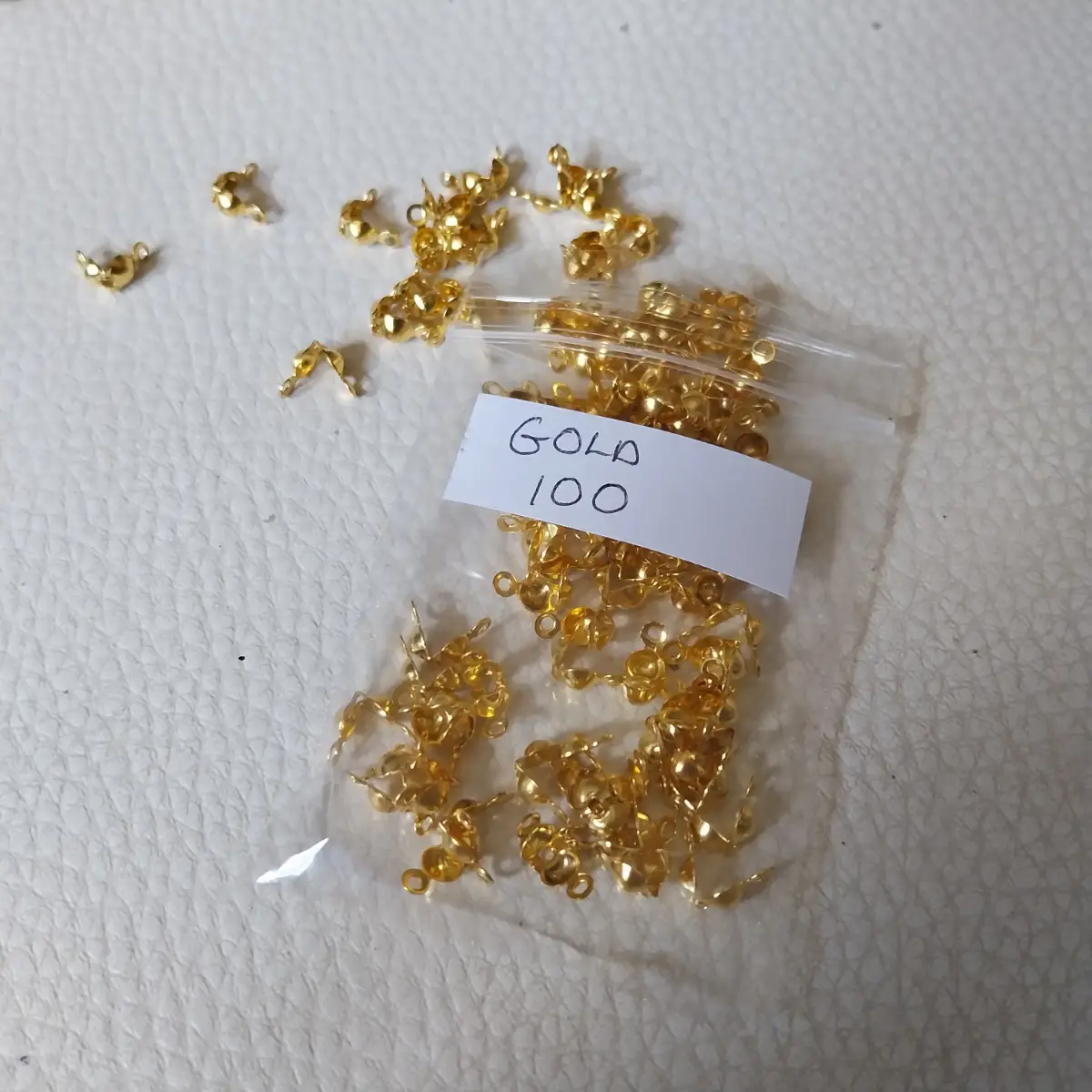 Approx 100 gold coloured Necklace/bracelet connectors