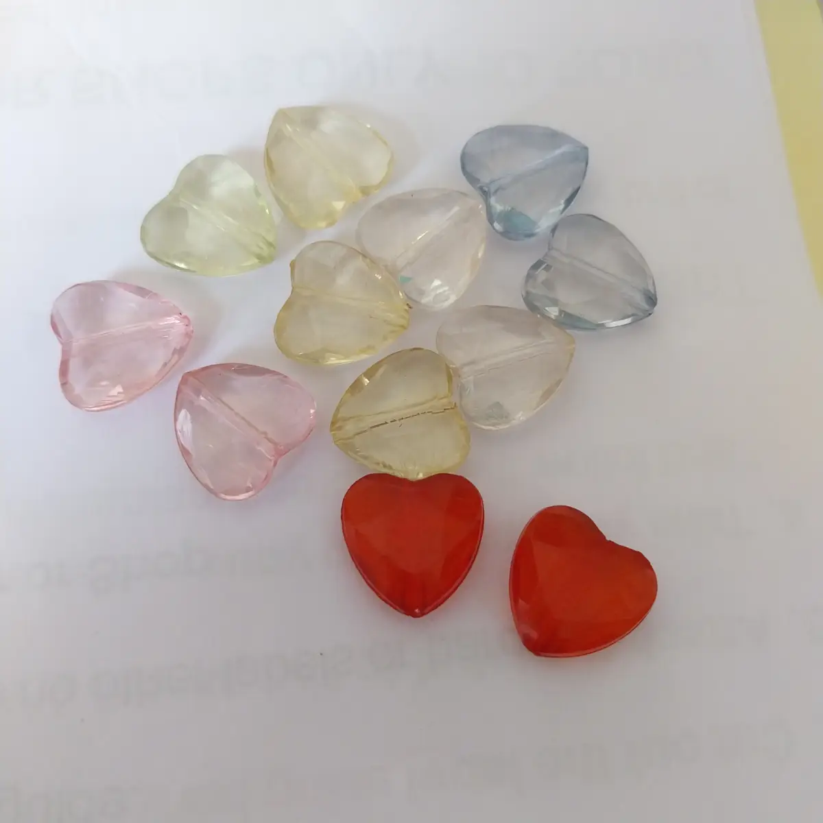 12 x glass heart shaped beads