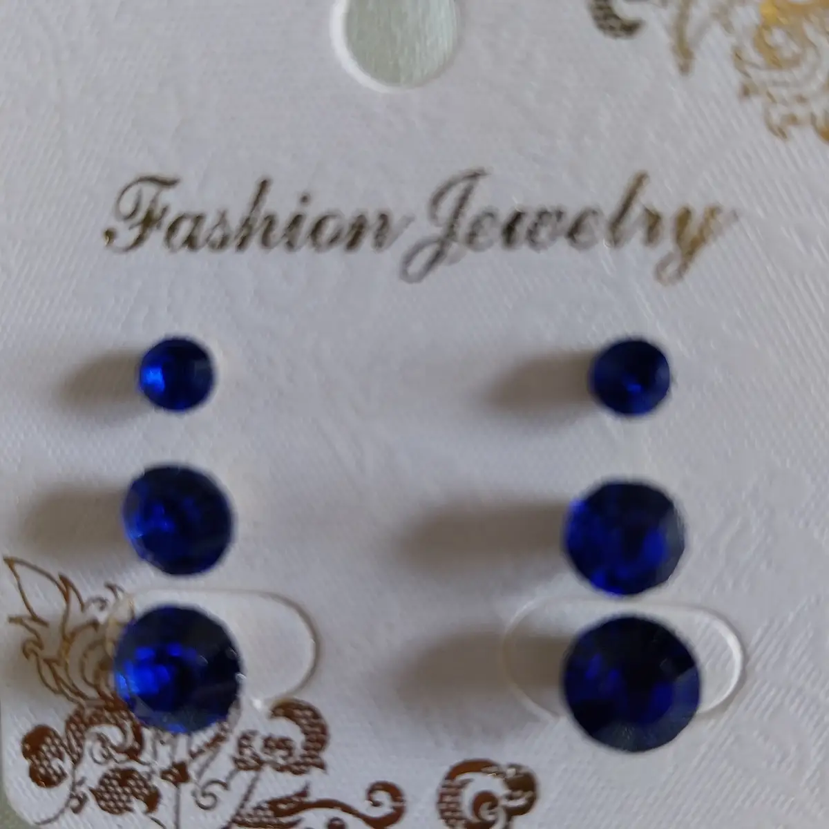 Set of 3 blue assorted sizes earrings