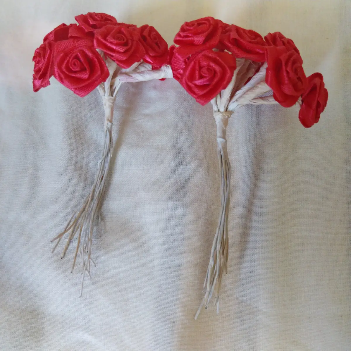 24 x fabric roses red colour