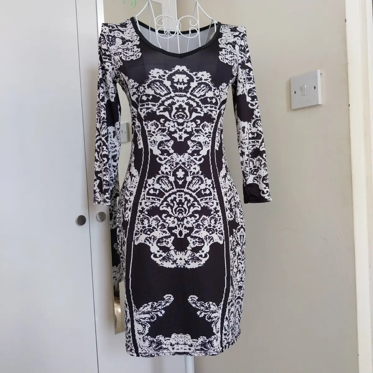 Long sleeved lightweight dress size M