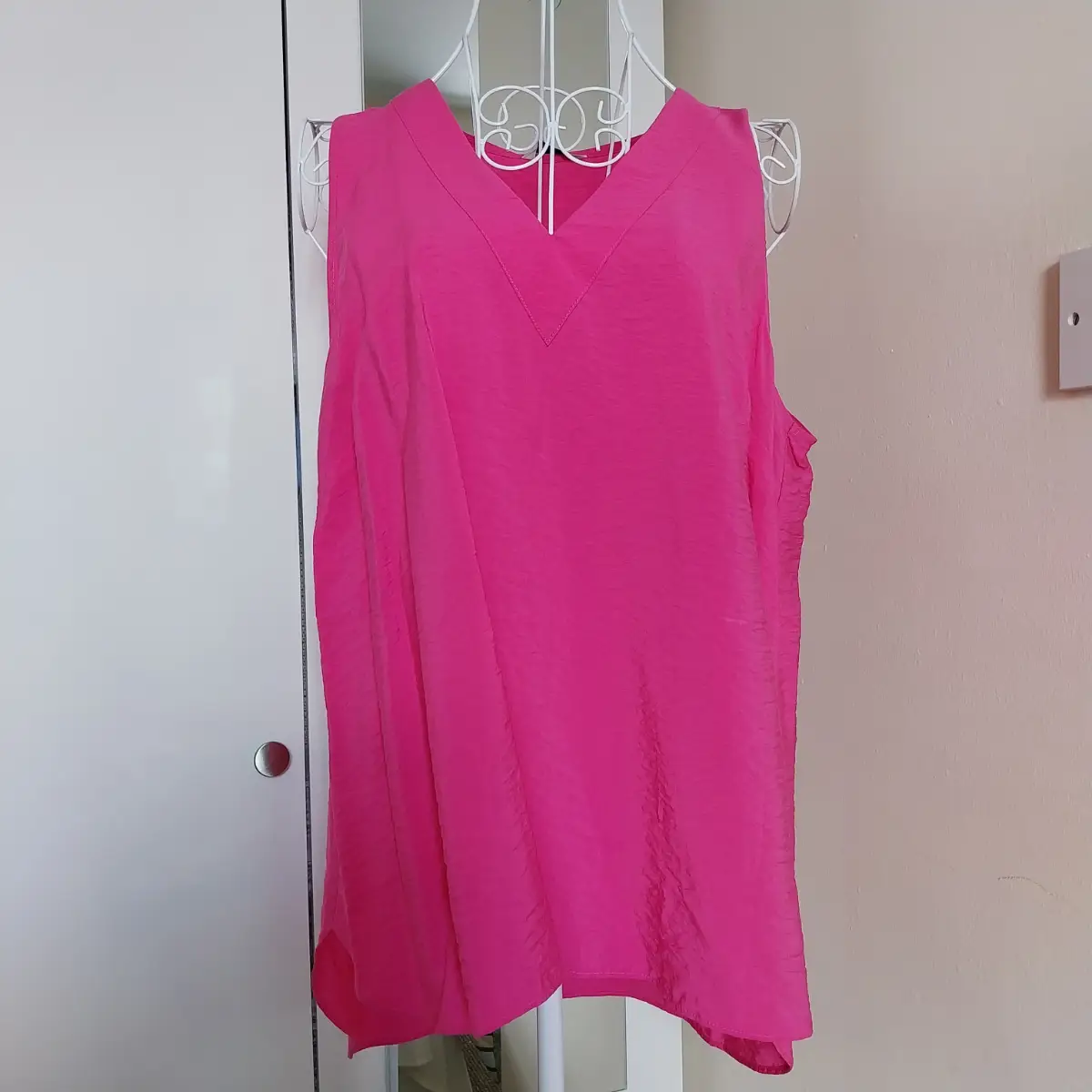 George v necked sleeveless top