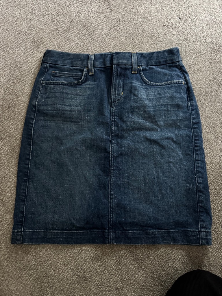 Banana republic mini skirt UK 12