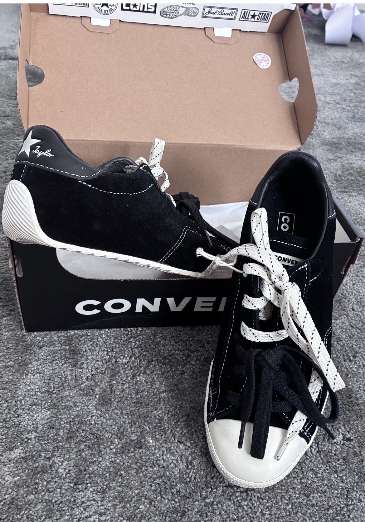 Women’s converse