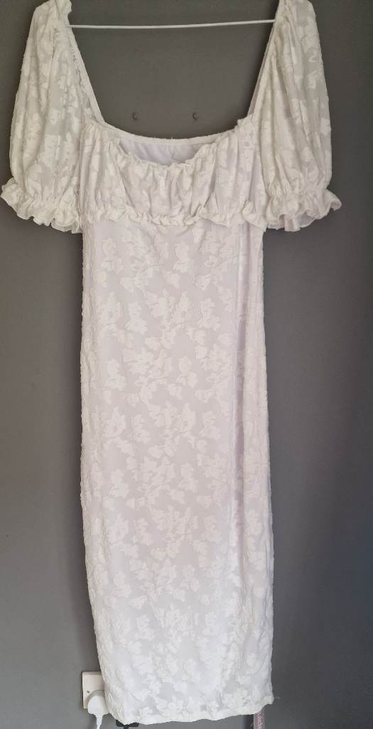 Long white dress