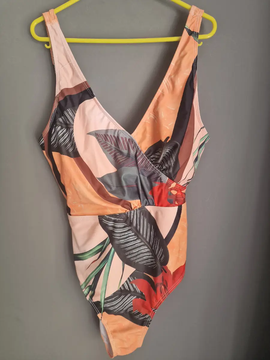 swimming costume /sarong