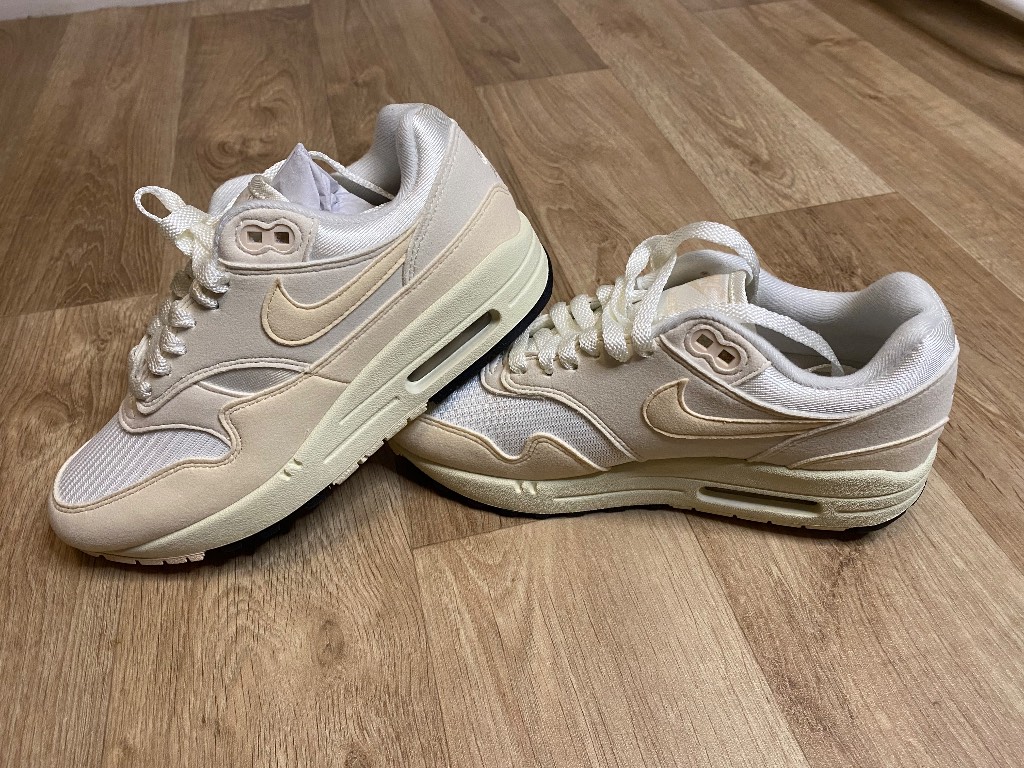 Nike Air Max 1 Trainers Cream/Beige Neutral Colourway Unisex Retro Style