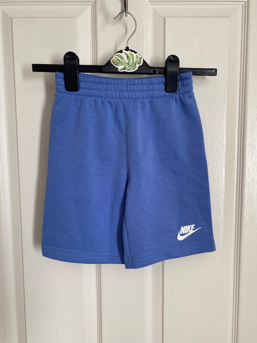 Nike shorts 6/7 years 116/122cm