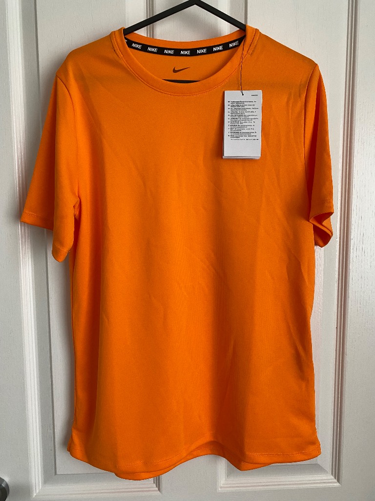 Nike T shirt XL boys