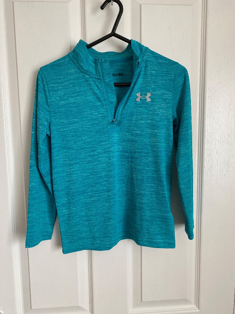 Under Armour quarter zip long sleeve top 5/6 years