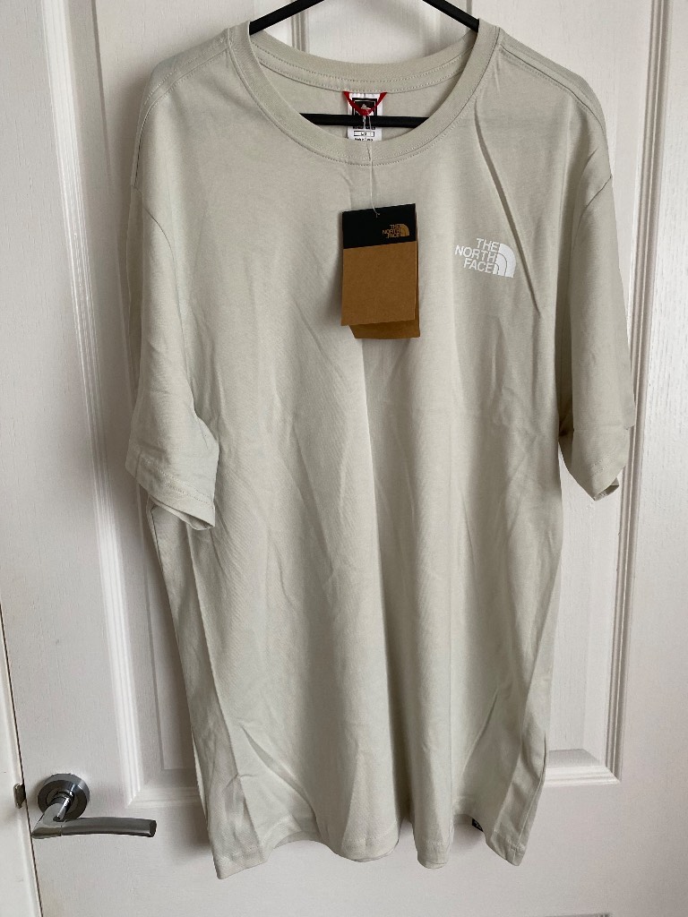 The Northface T-Shirt Mens size large
