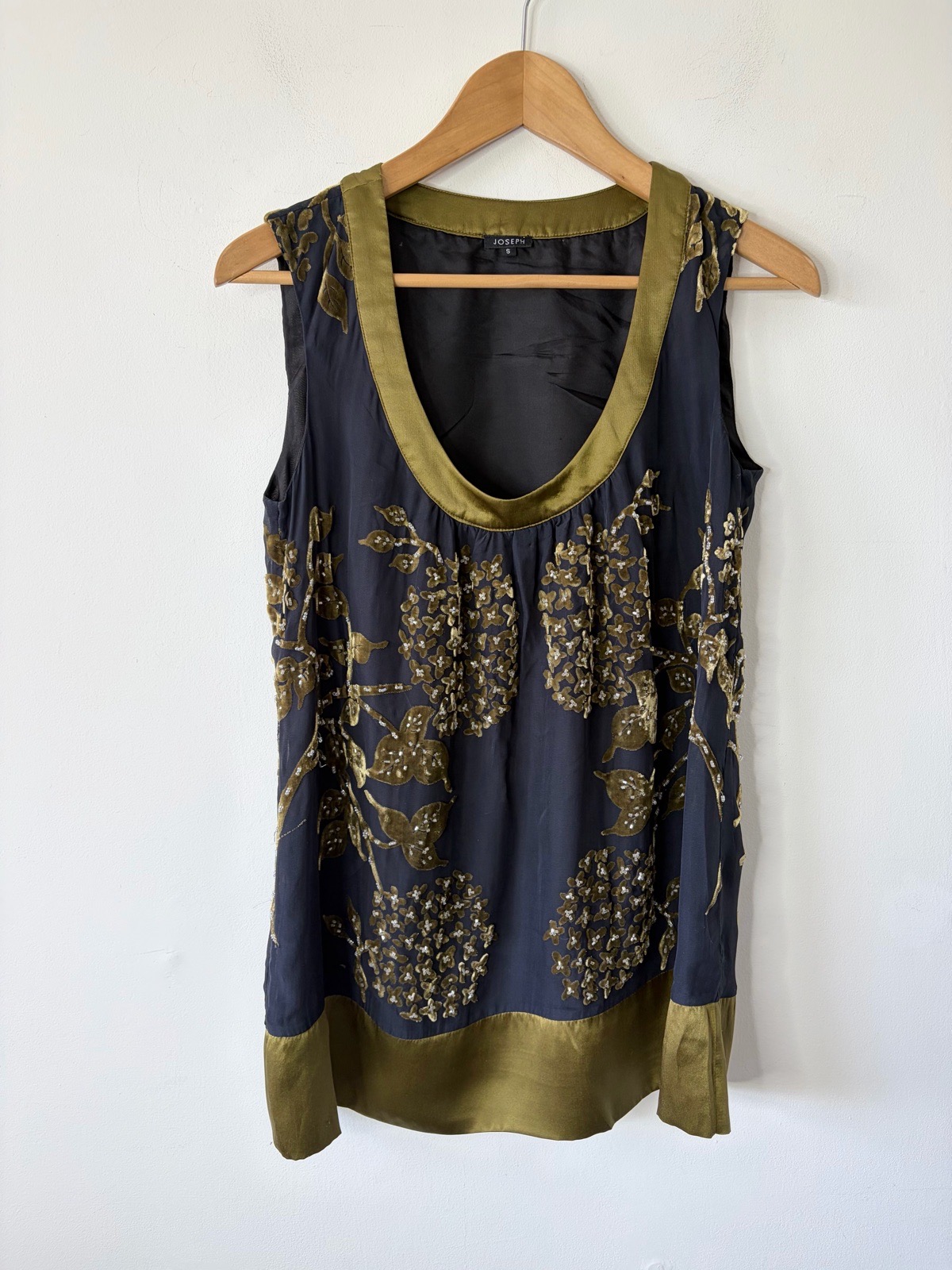 Whimsical Joseph Women’s Olive Navy Sleeveless Velvet Floral Bead Top Size S