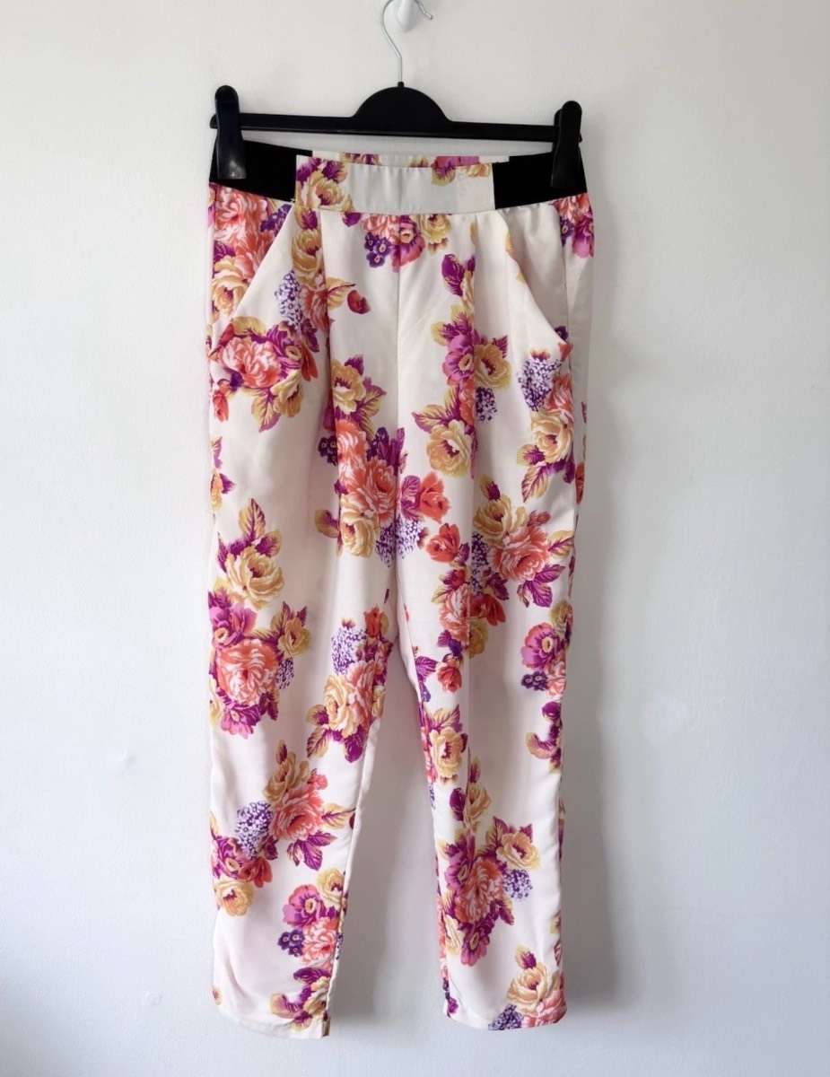 New Rokit Women’s Cream Vintage Inspired Floral Print Summer Trousers Size XS