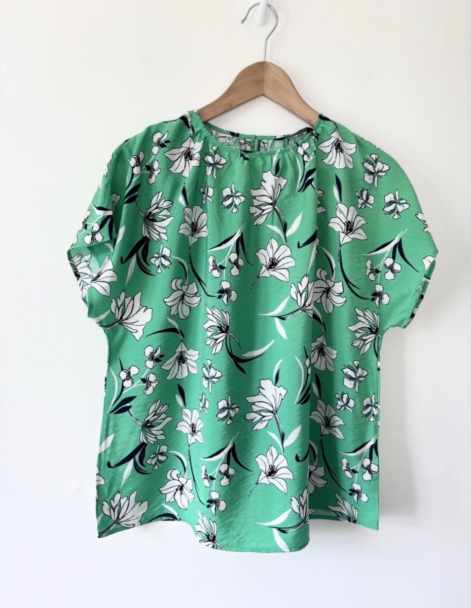 Marks And Spencer Stunning Green Bold Floral Print Short Sleeved Summer Top Size 12