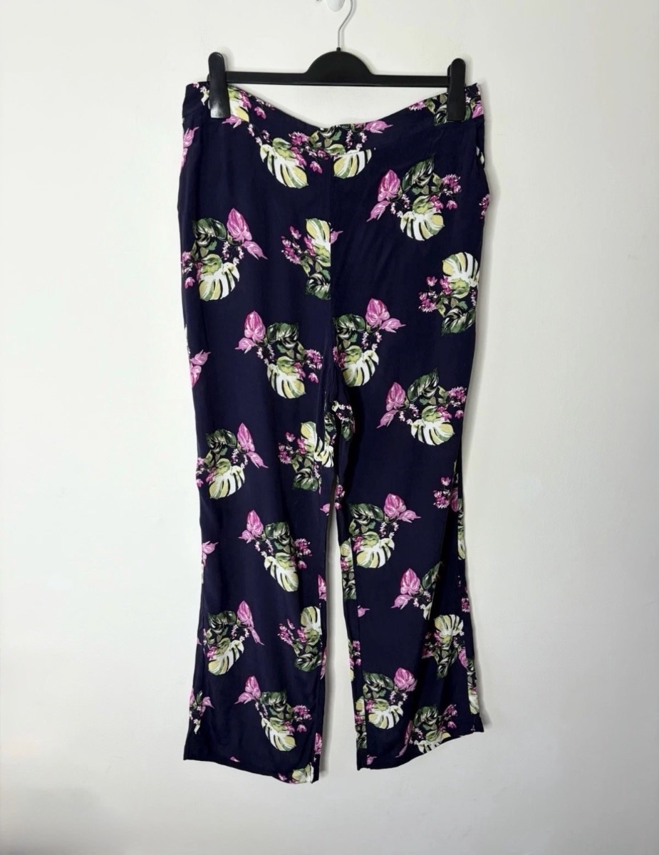 Laura Ashley Women’s Navy Blue Floral Print Lightweight Summer Straight Leg Trousers Size 16