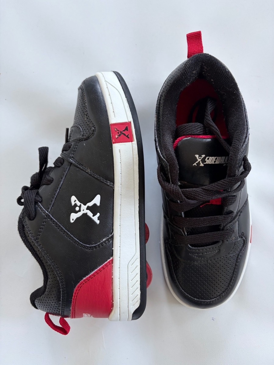 Sidewalk Sport Street Children's Wheeled Black Red Trainers Size 2 Junior