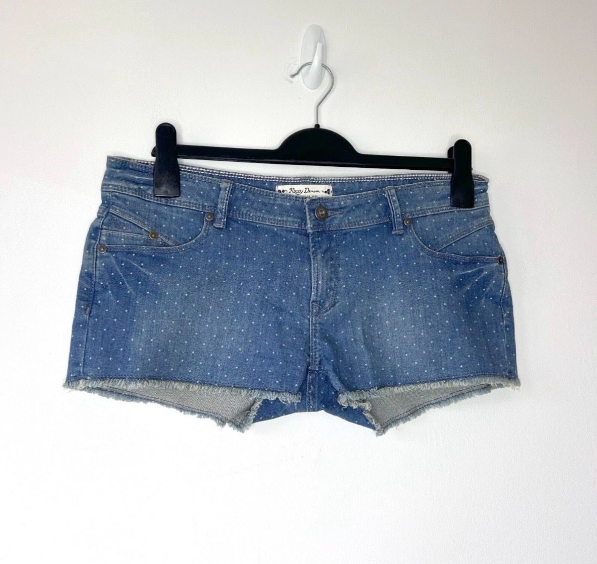 Y2K Roxy Women’s Blue Denim Frayed Low Waist Summer Shorts Size Large (34w)