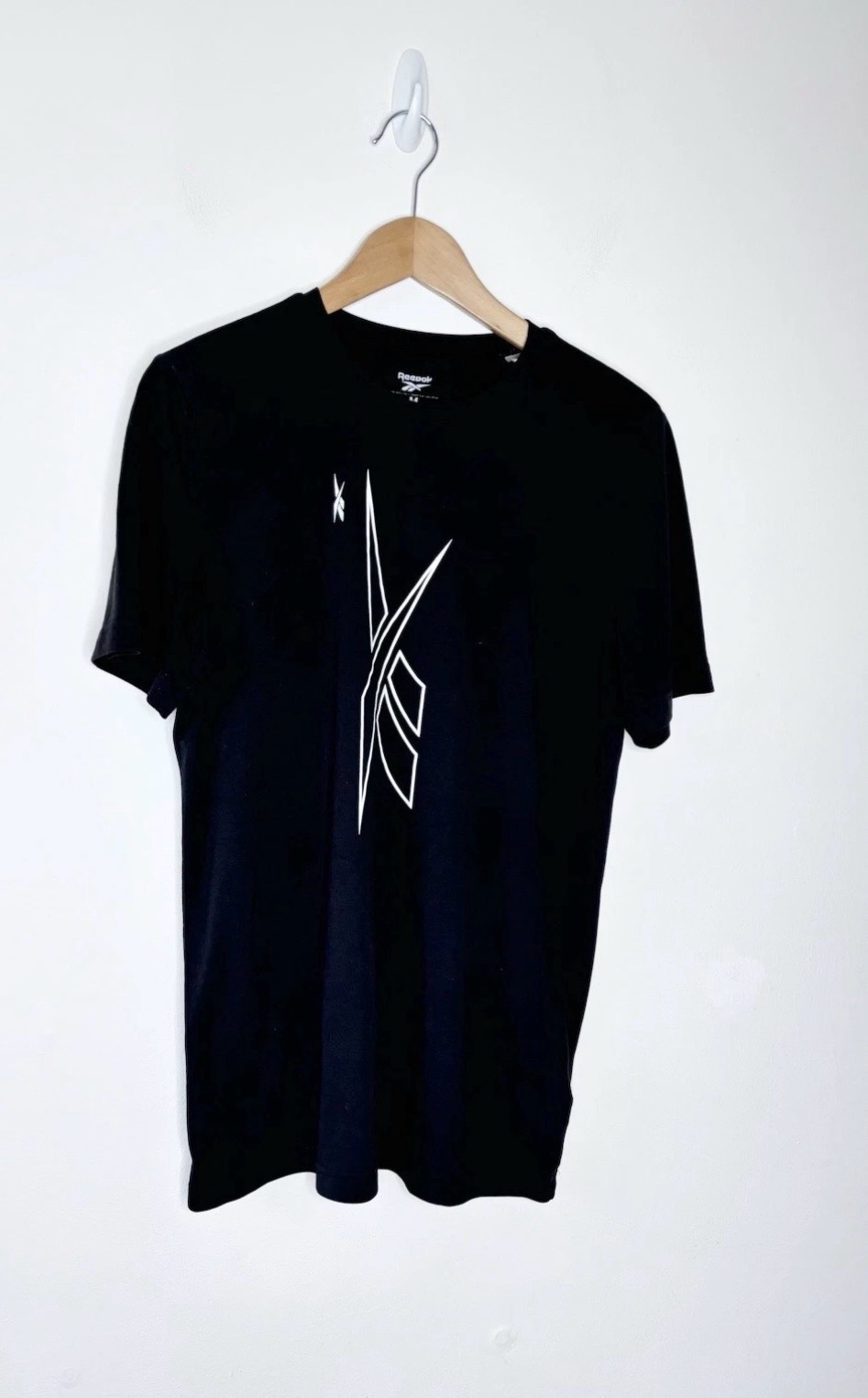 Reebok Speedwick Men’s Black Graphic Print T-Shirt Size Medium