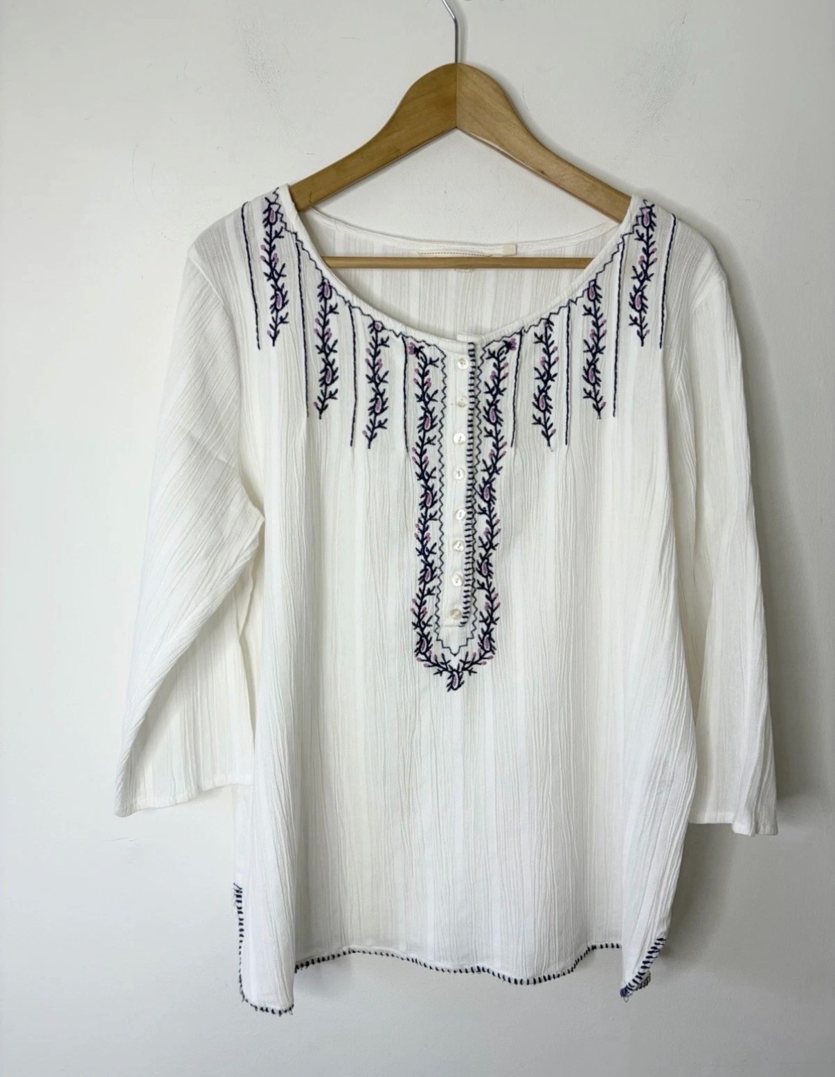 Country Rose Women’s White Embroidered 3/4  Sleeve Textured Summer Top Size 12