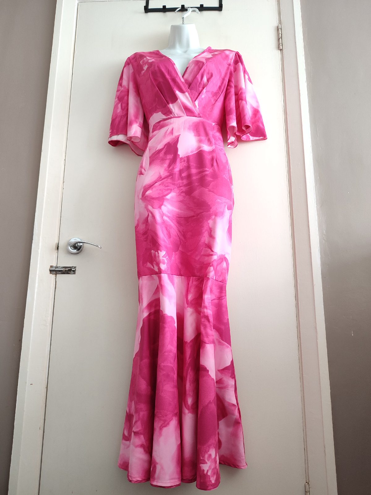 ​SHEIN Size Large Pink Floral Watercolor Mermaid Maxi Dress Flutter Sleeves New