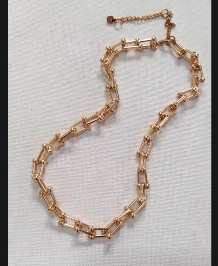River Island U-Link Chunky Chain Necklace – Gold Tone, Modern statement piece