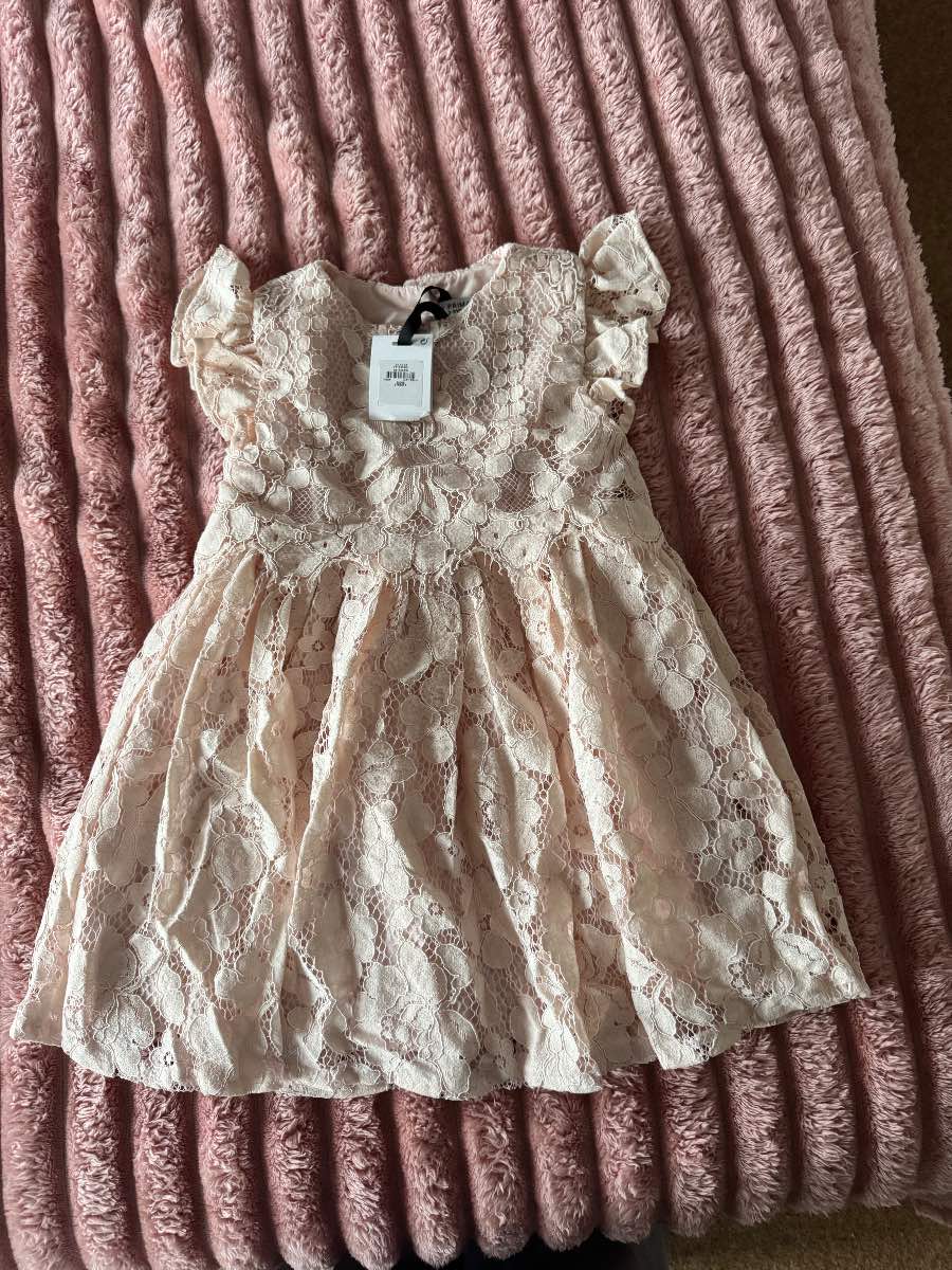 Girls dress