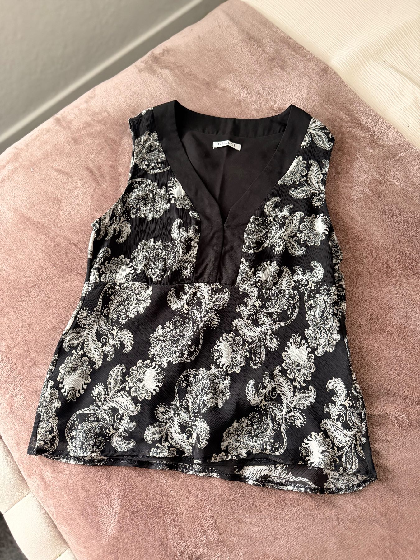 Y2K George black/white blouse UK16