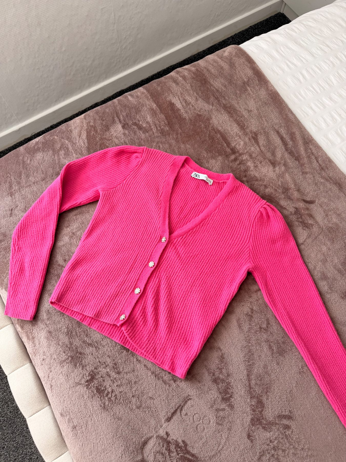 Zara pink cropped cardigan S