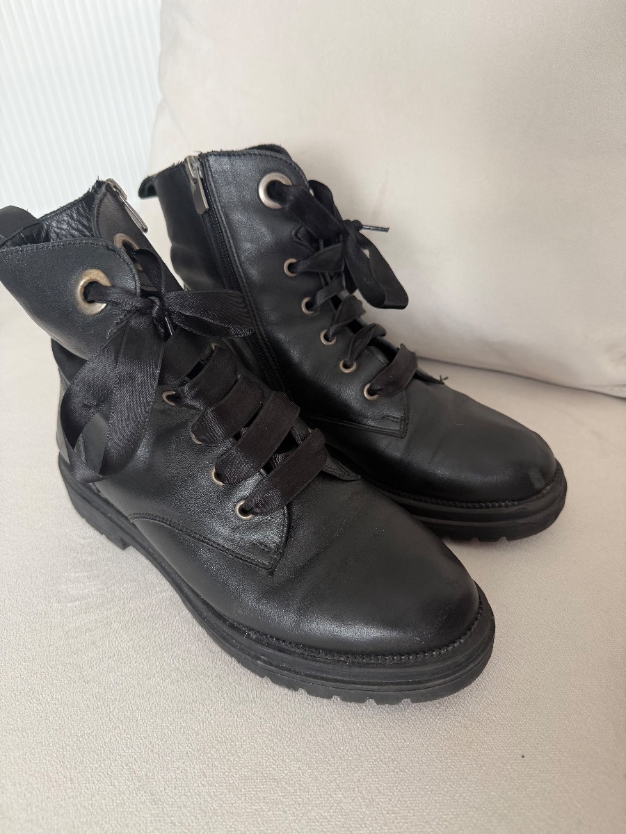 Moda In Pelle real leather black boots Size 5