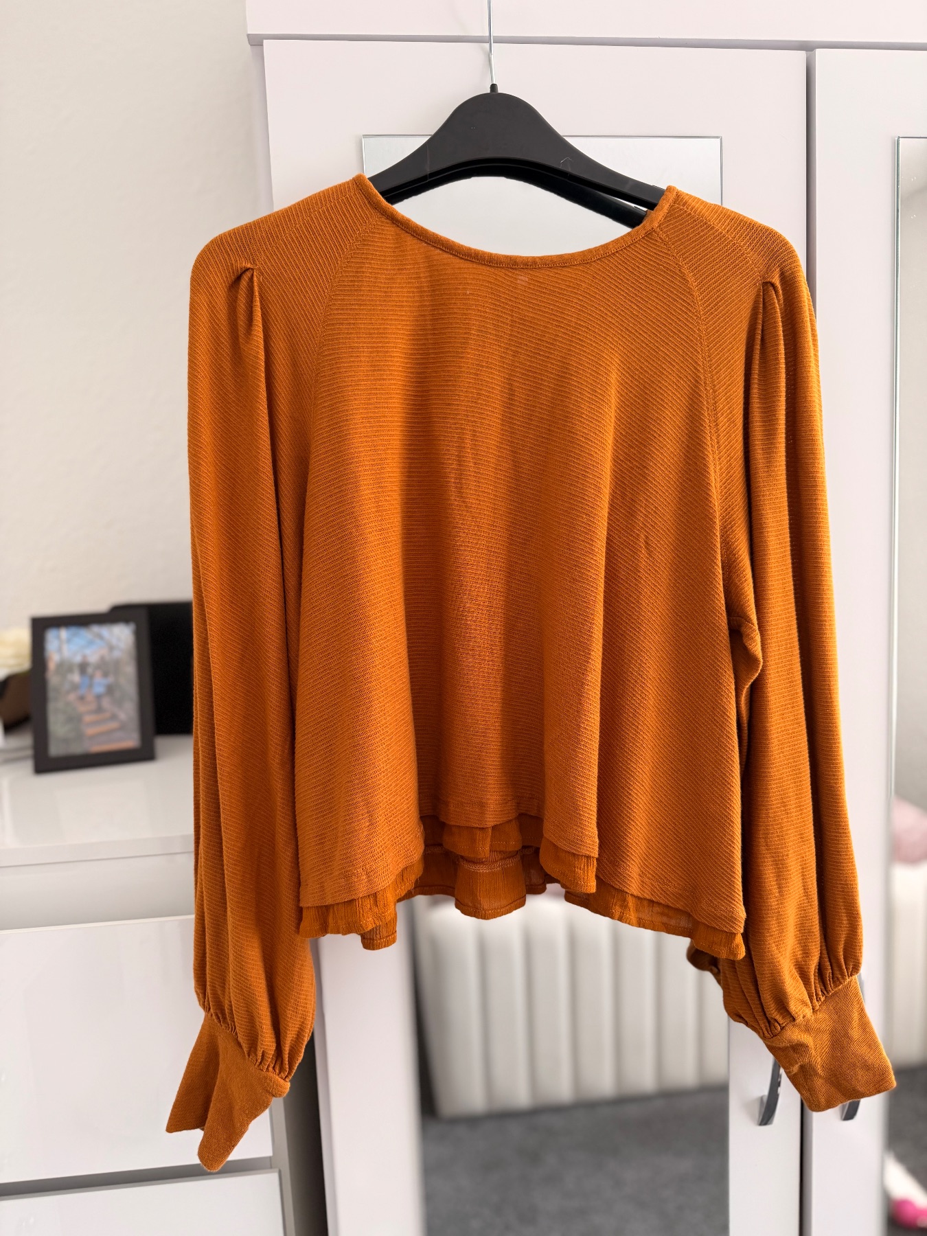 Free people rust long sleeve cropped sweater Small