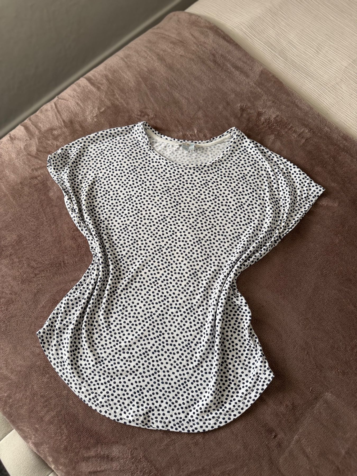 Boden white/navy polka dot short sleeve tee UK10