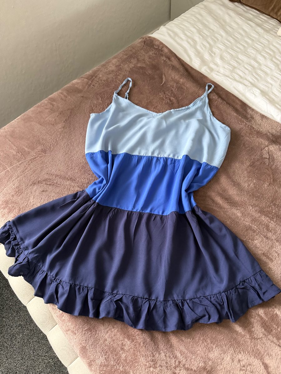 Studio blue summer dress Size 20/22 Viscose