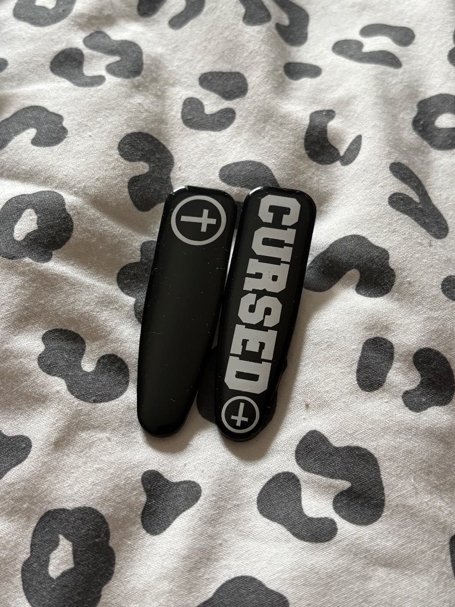 2 x gothic cursed cross hair clip slides
