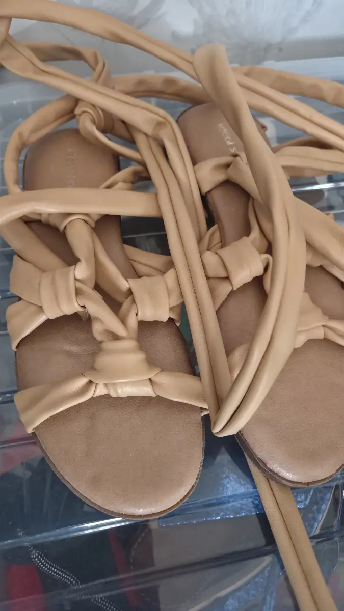 Sandals  tie up the legs