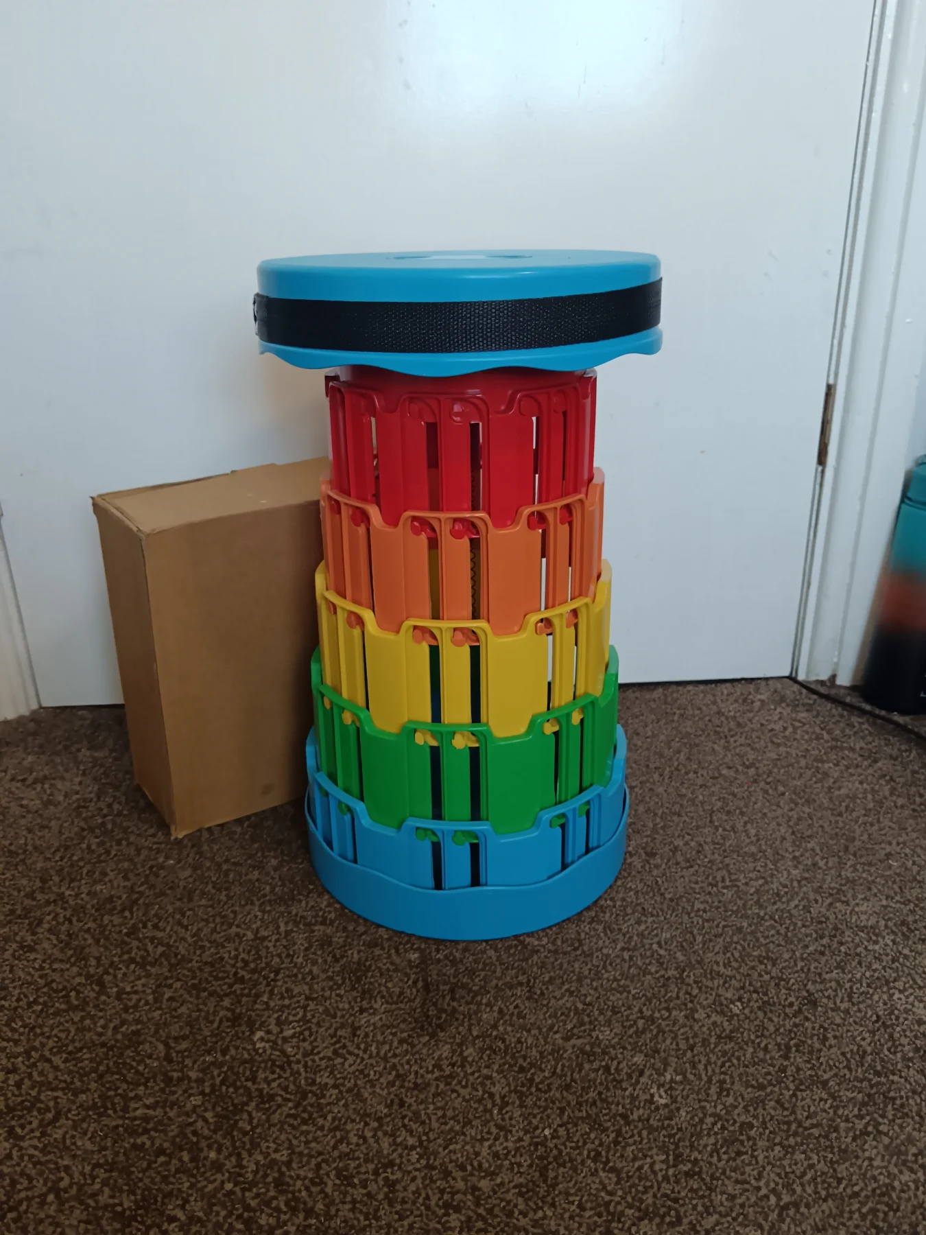 Rainbow Foldable Telescopic Stool – Portable & Adjustable