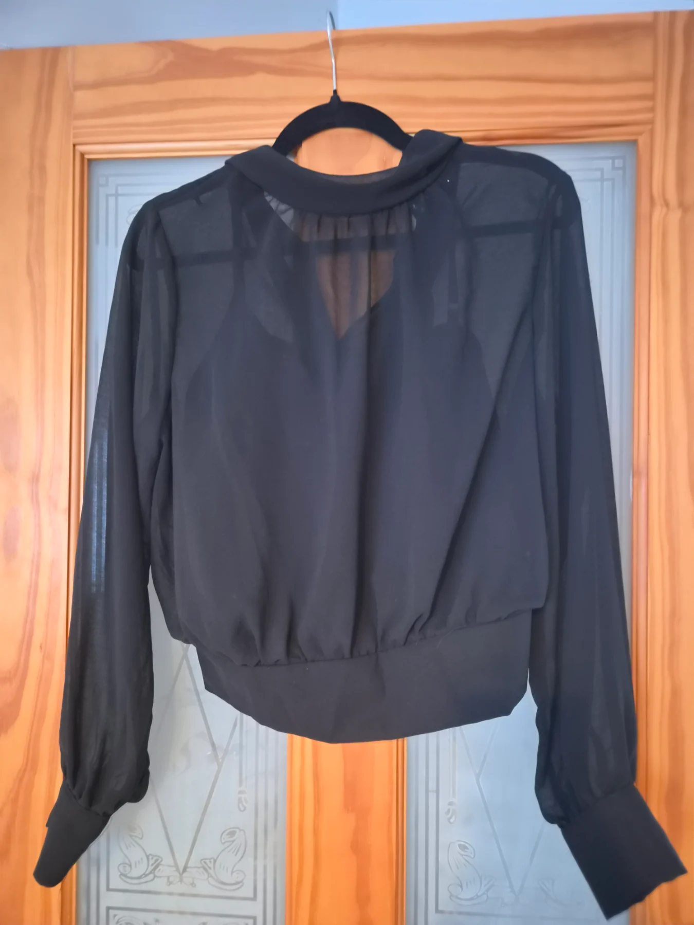 Friends Like These Black Sheer Tie-Neck Cropped Blouse – UK 12