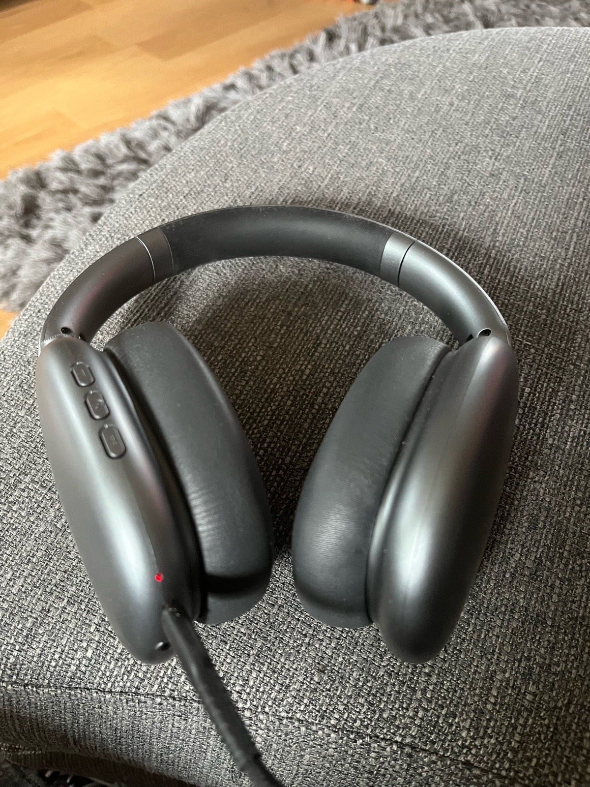Wireless headphones