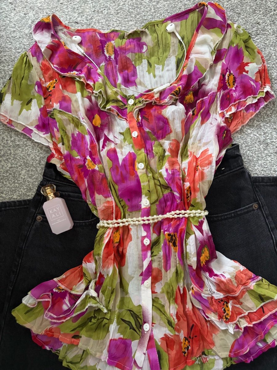 Soon Vibrant Purple & Green Watercolor Floral Ruffle Button Up Top - Size 14
