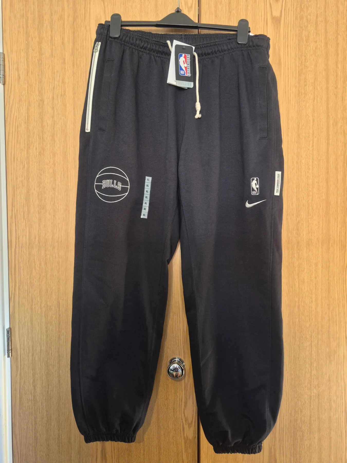 Black Nike NBA Chicago Bulls Standard Issue Jogger Sweatpants