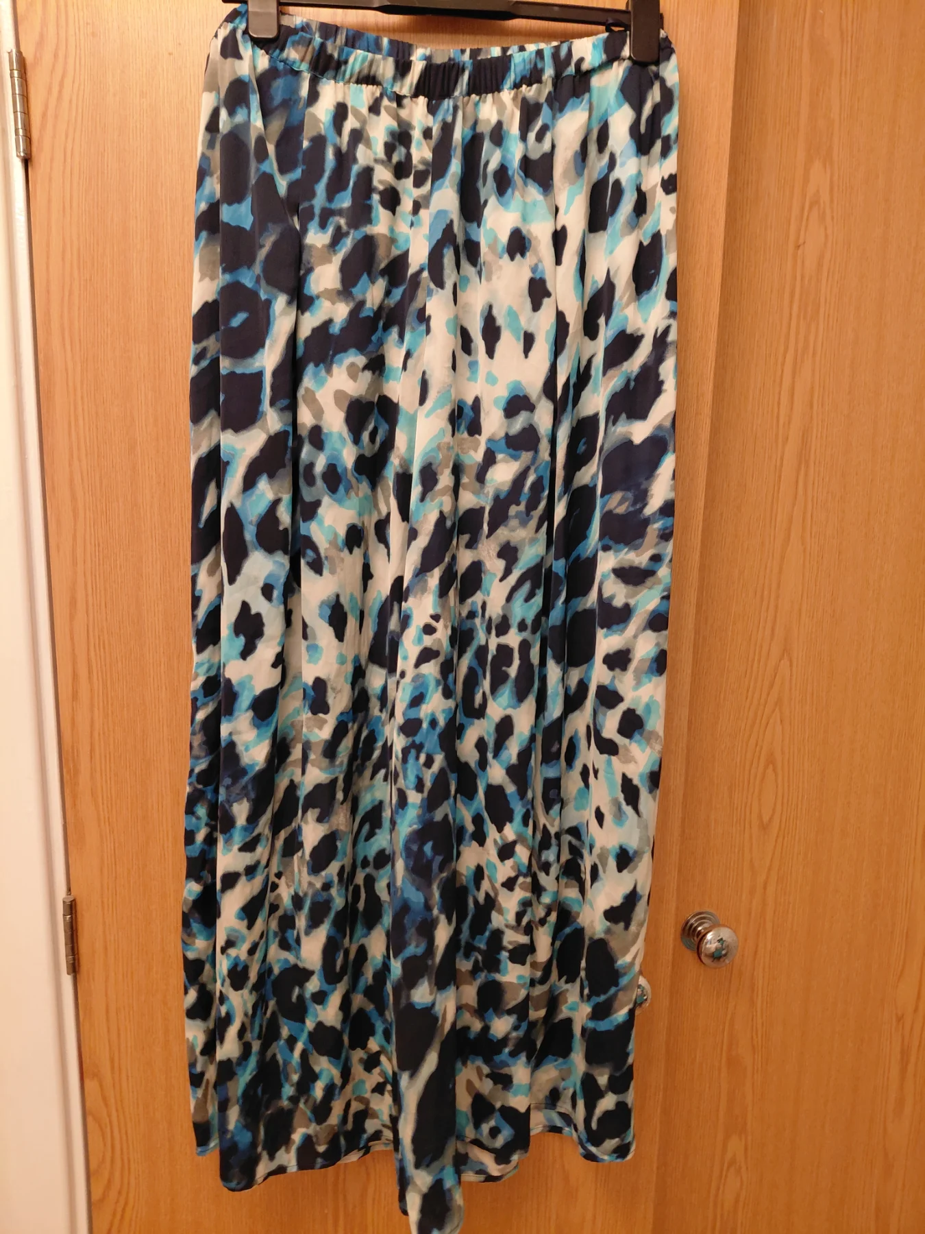M&S Autograph wide leg trousers..looks like a skirt.