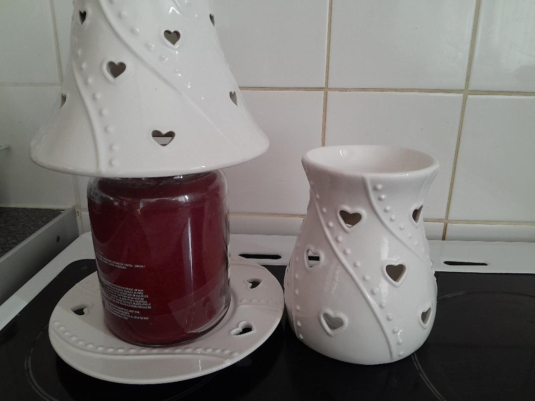 YANKEE CANDLE LARGE WHITE CUT OUT 'HEART' DESIGN SHADE & PLATE SET + MATCHING WAX WARMER