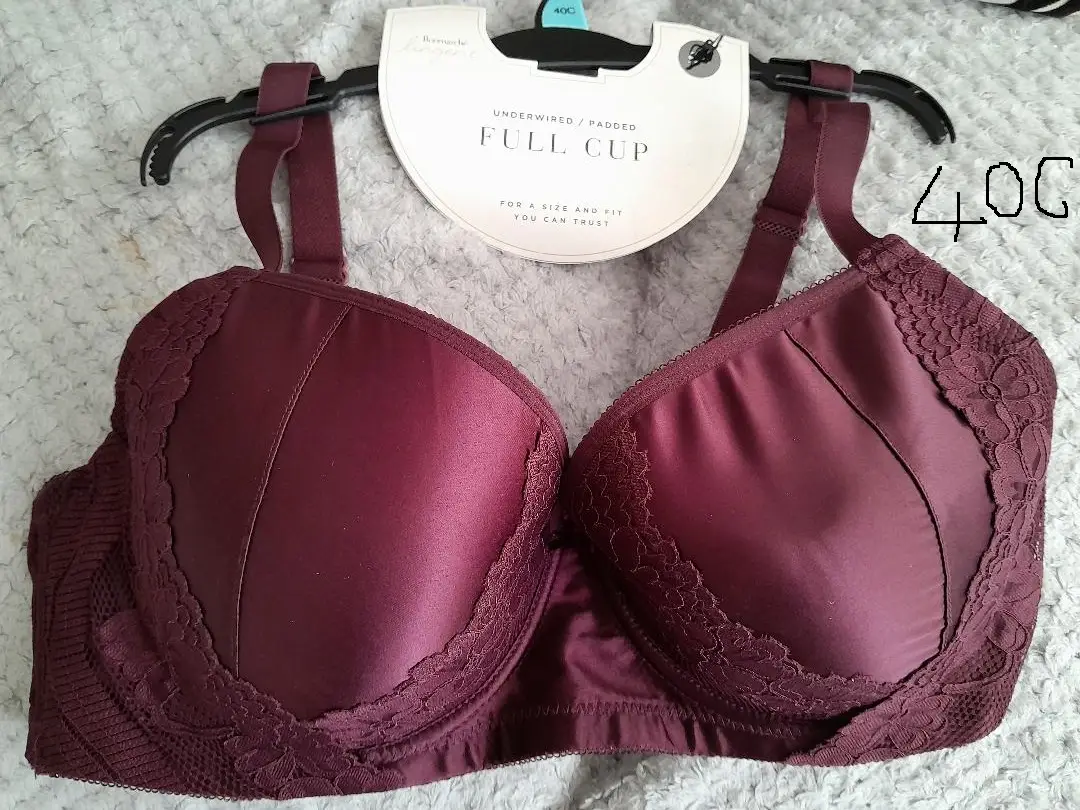 SIZE 40C BURGUNDY FULL CUP BRA BY BONMARCHE