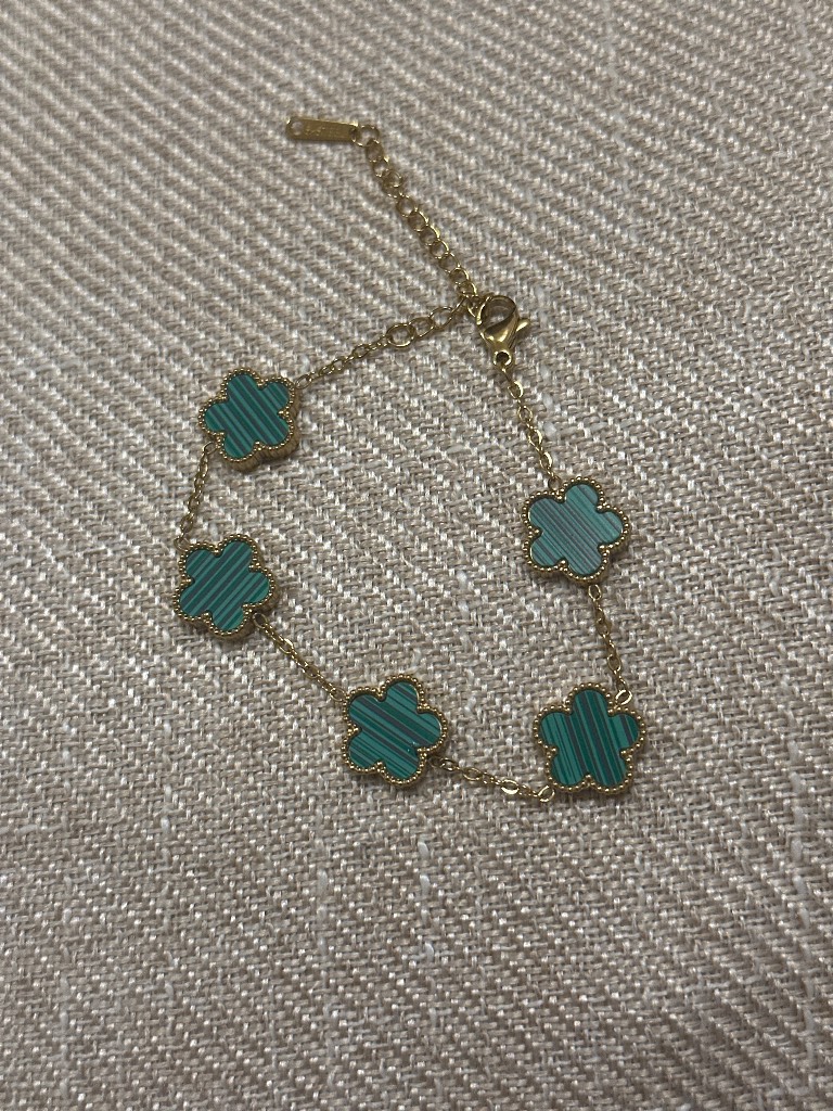 Unbranded Green Clover Station Bracelet – Gold Tone 5-Motif Link Charm Bracelet