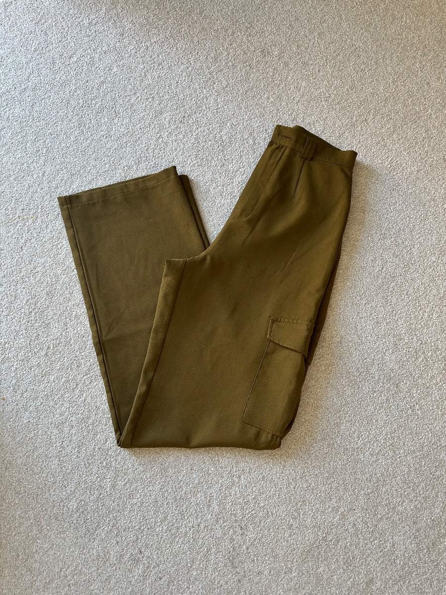 Primark Women's Khaki Olive Tailored Wide-Leg Cargo Trousers – Size UK 8