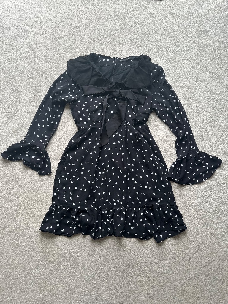 V by Very Black and White Floral Print Mini Dress